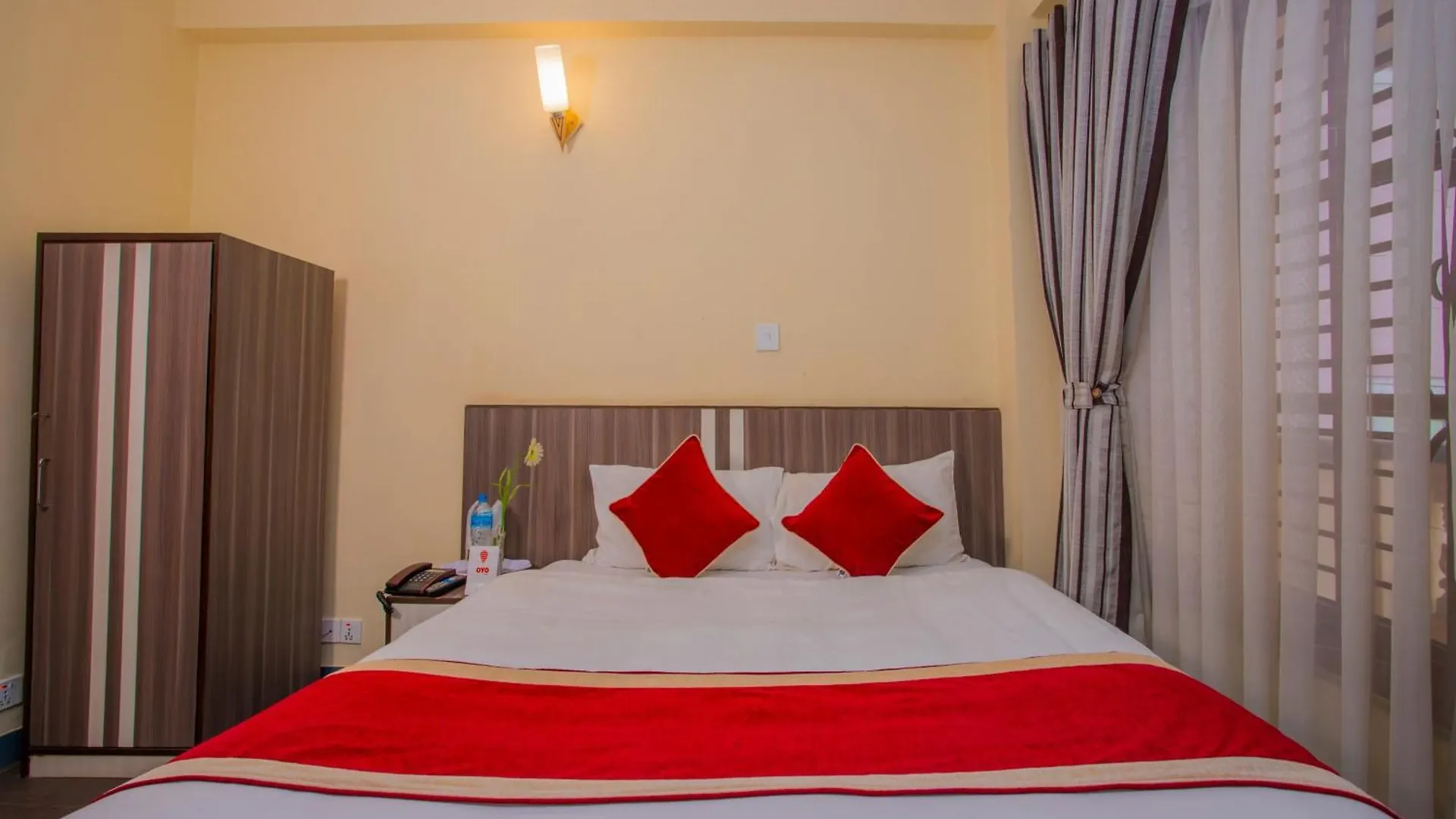 **  Oyo 297 Hotel Aayam Kathmandu Nepal
